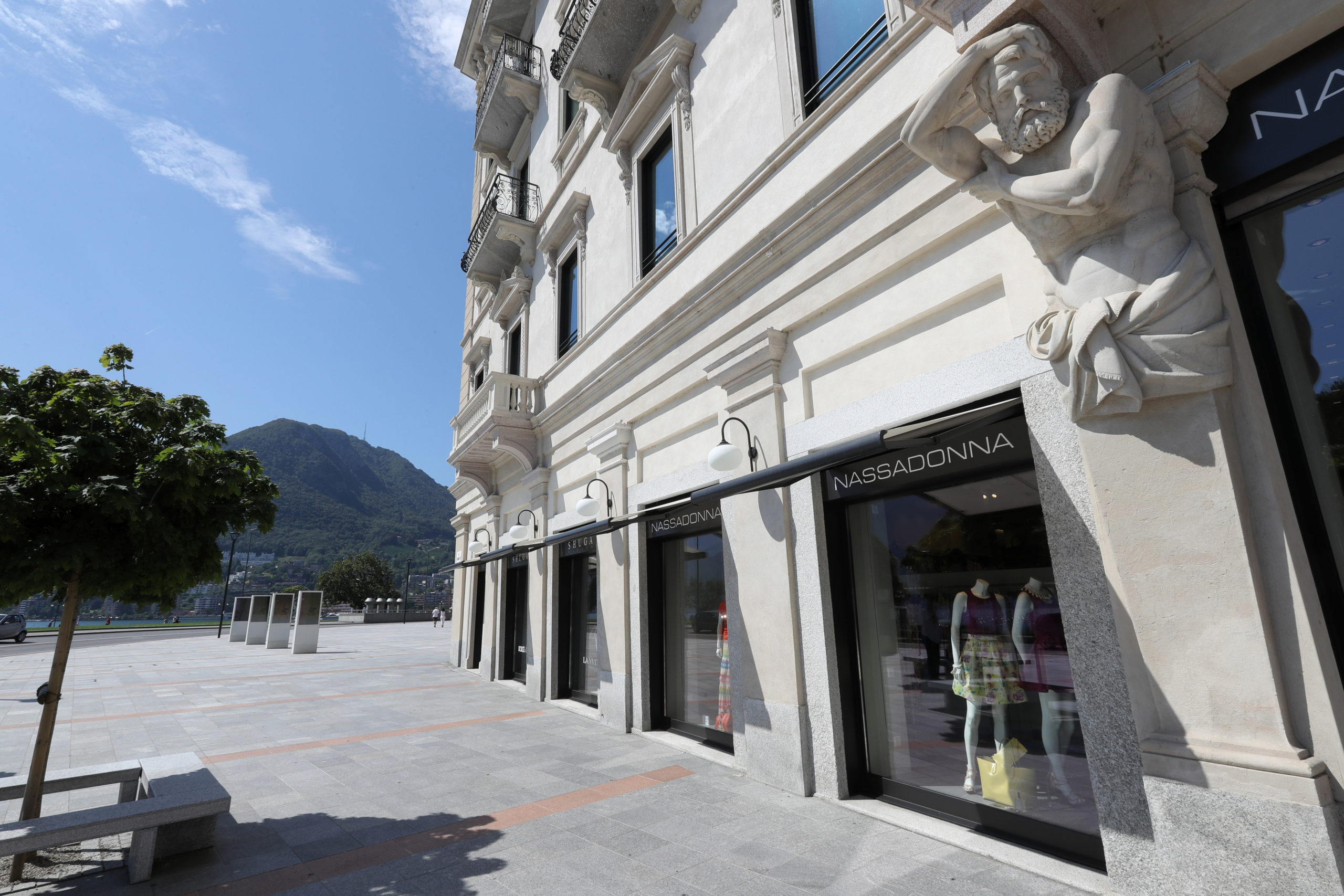 LUGANO, 26.07.2016 - Residenza Grand Palace, Piazza Bernardino Luini, 6900 Lugano.copyright by immobiliare mantegazza sa / photo by remy steinegger - www.steineggerpix.com