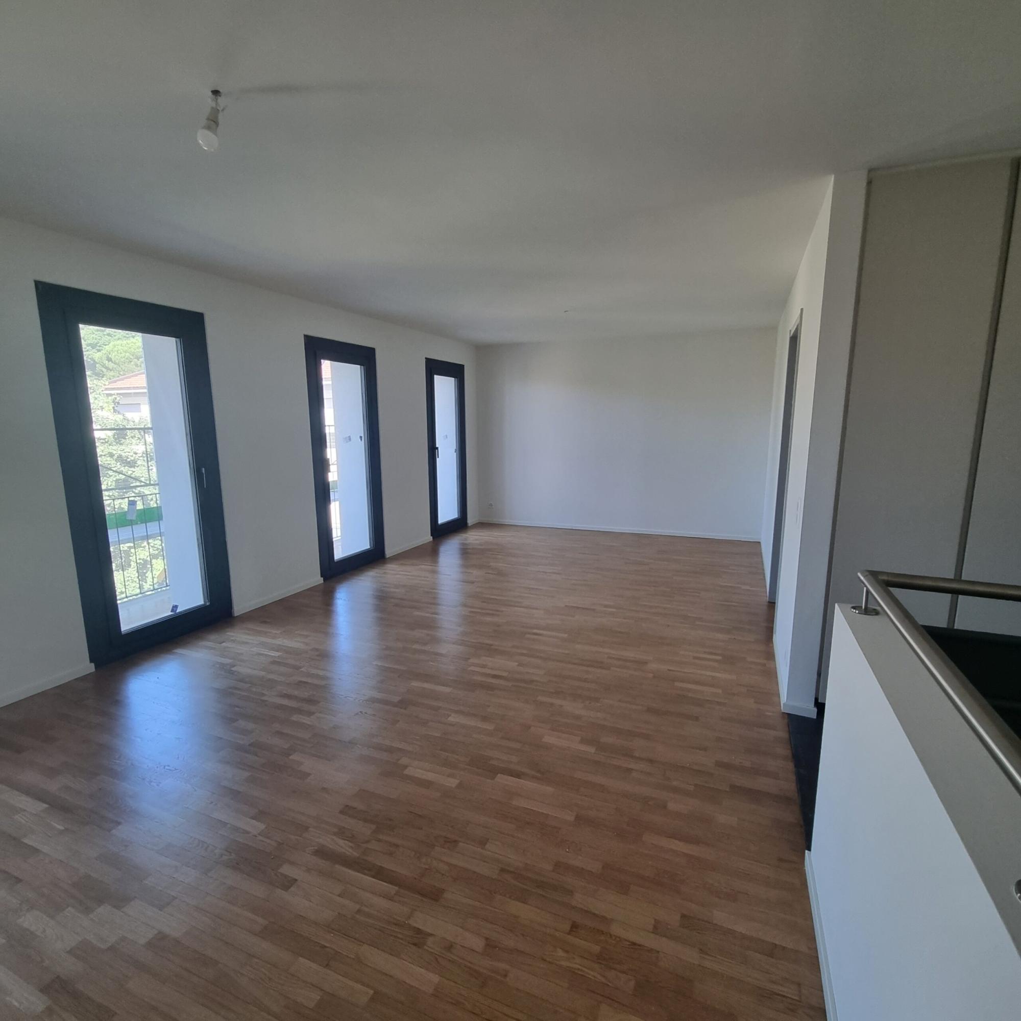 Appartamento duplex con piccolo balcone e solaio 6948 Porza 6948 Porza